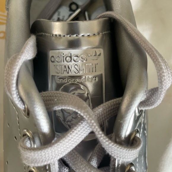 Stan Smith Adidas silver leather sneakers - Picture 3 of 8
